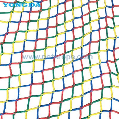 Réseau de sécurité verticale en polyamide pour terrain de jeux